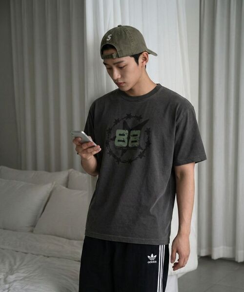 MOZMOZ(モズモズ)の「トゥエイトピグメントクロップ半袖Tシャツバーガンディ(Tシャツ/カットソー・レディース・その他・1/2/3)」の13枚目の写真