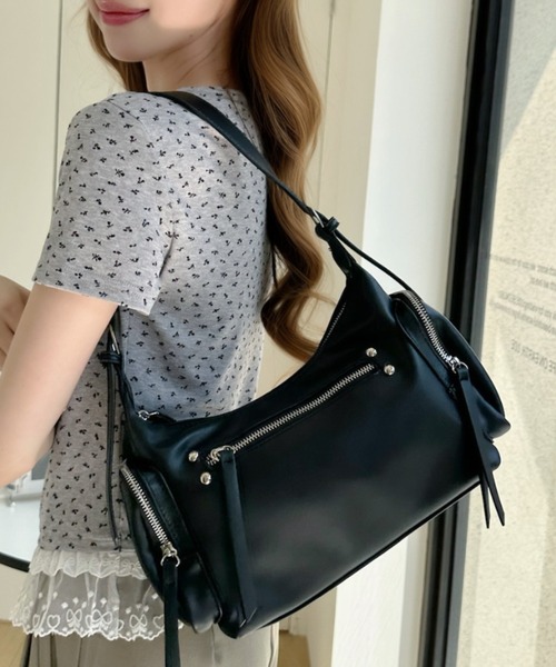 Ada.(エイダ)の「横長 フロントジップ ミニボストン ワンショルダー バッグ(ショルダーバッグ・レディース・ベージュ/アイボリー/ブラック・FREE)」の3枚目の写真