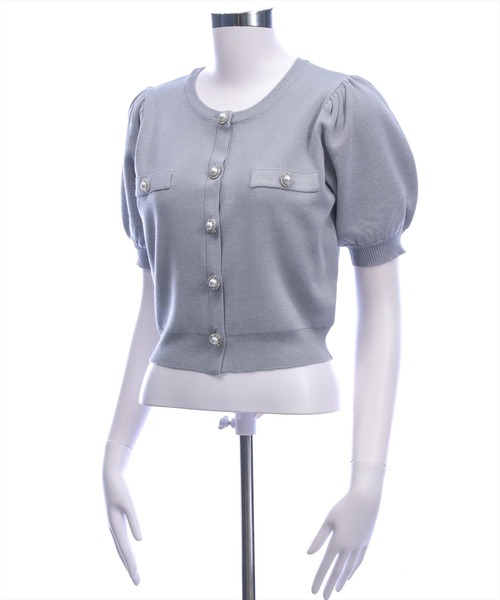 CLEAR BASIC（クリアベーシック）の「パフスリーブビジューボタンニットカーディガン[骨格ウェーブ オフィスカジュアル フェミニン 上品]（カーディガン/ボレロ・レディース・ライトグレー/レッド/ブラック/オフホワイト・F）」の6枚目の写真