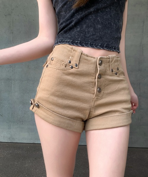 VEILA(ヴェイラ)の「ボタンデザインハイウエストショートパンツ(その他パンツ・レディース・カーキ/ブラック・M/L)」の2枚目の写真