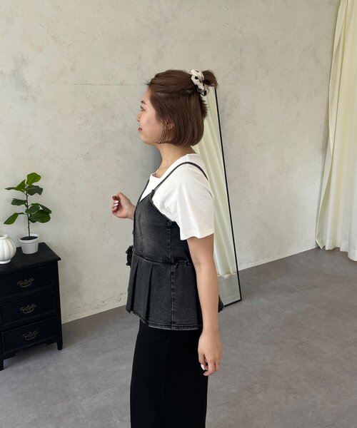 prose verse(プロズヴェール)の「【MOMO】〈吸水速乾・UVカット〉スクエアネックTシャツ(Tシャツ/カットソー・レディース・グレー/ブラック/アイボリー/オフホワイト・MEDIUM/X-LARGE/LARGE)」の10枚目の写真