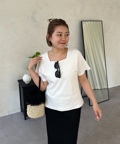 prose verse(プロズヴェール)の「【MOMO】〈吸水速乾・UVカット〉スクエアネックTシャツ(Tシャツ/カットソー・レディース・グレー/ブラック/アイボリー/オフホワイト・MEDIUM/X-LARGE/LARGE)」の12枚目の写真