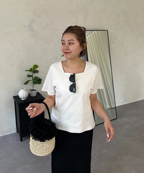 prose verse(プロズヴェール)の「【MOMO】〈吸水速乾・UVカット〉スクエアネックTシャツ(Tシャツ/カットソー・レディース・グレー/ブラック/アイボリー/オフホワイト・MEDIUM/X-LARGE/LARGE)」の13枚目の写真