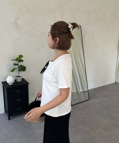 prose verse(プロズヴェール)の「【MOMO】〈吸水速乾・UVカット〉スクエアネックTシャツ(Tシャツ/カットソー・レディース・グレー/ブラック/アイボリー/オフホワイト・MEDIUM/X-LARGE/LARGE)」の14枚目の写真