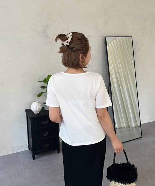 prose verse(プロズヴェール)の「【MOMO】〈吸水速乾・UVカット〉スクエアネックTシャツ(Tシャツ/カットソー・レディース・グレー/ブラック/アイボリー/オフホワイト・MEDIUM/X-LARGE/LARGE)」の15枚目の写真