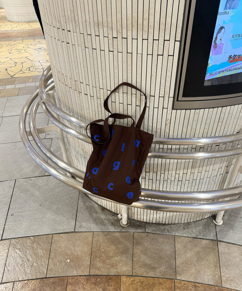 COLLAGEVACANCE(コラージュバカンス)の「Logo Alphabet Cotton Bag (Brown)(エコバッグ/サブバッグ・レディース・その他・FREE)」の5枚目の写真