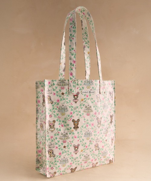 Cath Kidston(キャスキッドソン)の「tokidoki ラージ ブックバッグ Tokidoki Paper Dresses(トートバッグ・レディース・アイボリー・FREE)」の5枚目の写真