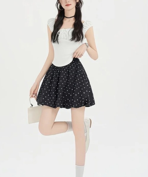 DIAVEL（ディアベル）の「ドット柄フレアミニスカート（スカート・レディース・ブラック/ホワイト・M）」の2枚目の写真