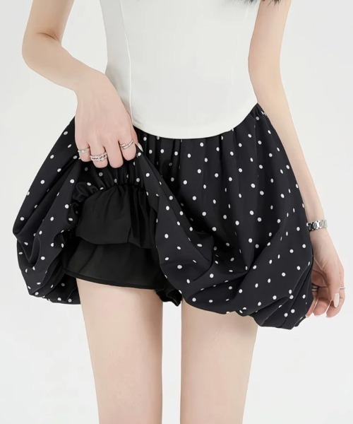 DIAVEL（ディアベル）の「ドット柄フレアミニスカート（スカート・レディース・ブラック/ホワイト・M）」の5枚目の写真