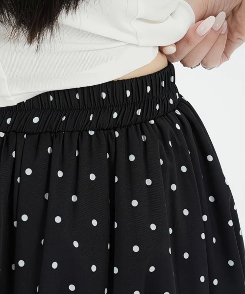 DIAVEL（ディアベル）の「ドット柄フレアミニスカート（スカート・レディース・ブラック/ホワイト・M）」の6枚目の写真