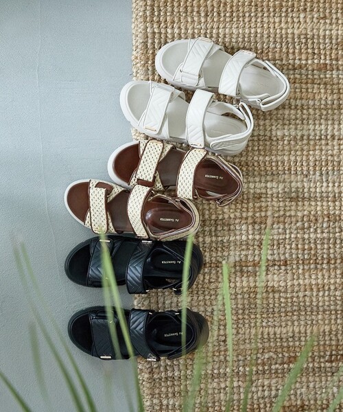 Au BANNISTER（オゥバニスター）の「【軽量】Wベルトスポーツサンダル（サンダル・レディース・ブラック/ブラウン/アイボリー・38/37/36/35/39）」の4枚目の写真