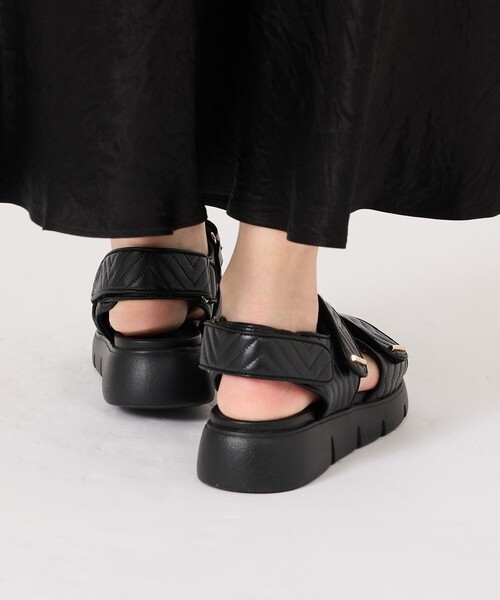 Au BANNISTER（オゥバニスター）の「【軽量】Wベルトスポーツサンダル（サンダル・レディース・ブラック/ブラウン/アイボリー・38/37/36/35/39）」の9枚目の写真