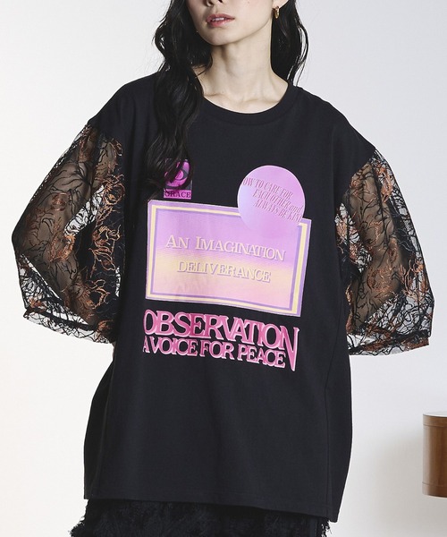 OKIRAKU(オキラク)の「(OKIRAKU×ROSEBUD)LACE SLEEVE GRAPHIC TOP(Tシャツ/カットソー・レディース・ブラック/ホワイト・ONE SIZE)」の1枚目の写真