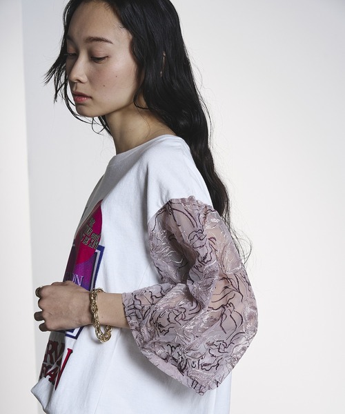 OKIRAKU(オキラク)の「(OKIRAKU×ROSEBUD)LACE SLEEVE GRAPHIC TOP(Tシャツ/カットソー・レディース・ブラック/ホワイト・ONE SIZE)」の10枚目の写真