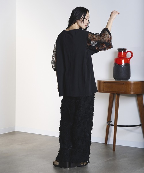 OKIRAKU(オキラク)の「(OKIRAKU×ROSEBUD)LACE SLEEVE GRAPHIC TOP(Tシャツ/カットソー・レディース・ブラック/ホワイト・ONE SIZE)」の17枚目の写真
