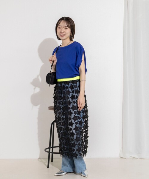 Rie Miller(リエミラー)の「変形フレンチスリーブボートネックカットソー(Tシャツ/カットソー・レディース・ブラウン/ブラック/オフホワイト/ブルー・38)」の5枚目の写真