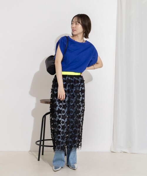Rie Miller(リエミラー)の「変形フレンチスリーブボートネックカットソー(Tシャツ/カットソー・レディース・ブラウン/ブラック/オフホワイト/ブルー・38)」の8枚目の写真