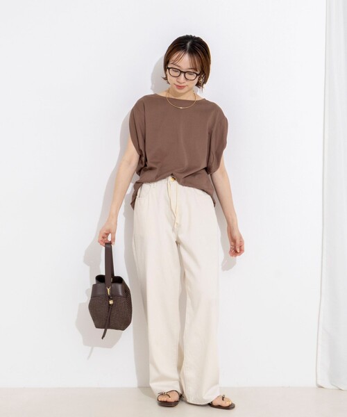 Rie Miller(リエミラー)の「変形フレンチスリーブボートネックカットソー(Tシャツ/カットソー・レディース・ブラウン/ブラック/オフホワイト/ブルー・38)」の19枚目の写真