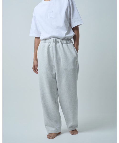 COMMON BASE(コモンベース)の「NO MONEY WIDE SWEATPANTS | BOKUNOU COMMON(スウェットパンツ・メンズ・ブラック/ヘザーグレー・L-XL/S-M)」の15枚目の写真