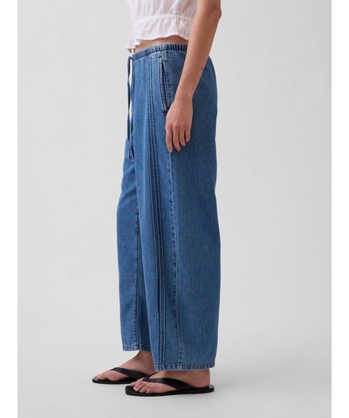 GAP（ギャップ）の「ミッドライズ ウルトラソフト イージーウエスト バレルデニム（デニムパンツ・レディース・インディゴブルー・XS/S/M/L/XXS）」の2枚目の写真