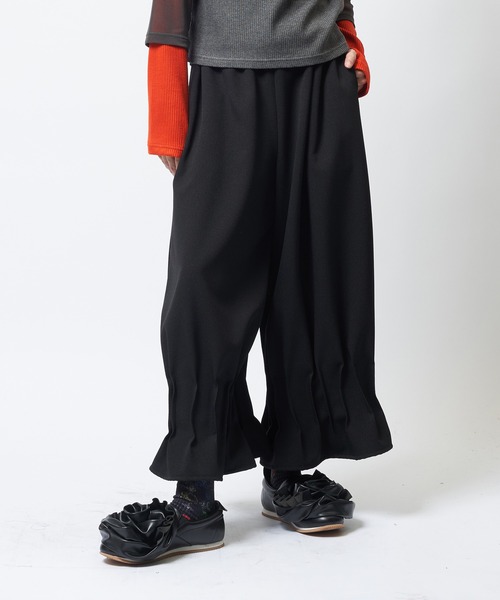 gomme(ゴム)の「ウーリーライクタックパンツ(その他パンツ・レディース・カーキ/ブラック/チャコールグレー・MEDIUM)」の2枚目の写真