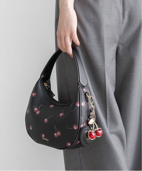 RANDA(ランダ)の「【Cherry&Strawberry】2WAY ハーフムーンショルダーバッグ(ショルダーバッグ・レディース・ブラック/アイボリー/ピンク・FREE)」の12枚目の写真