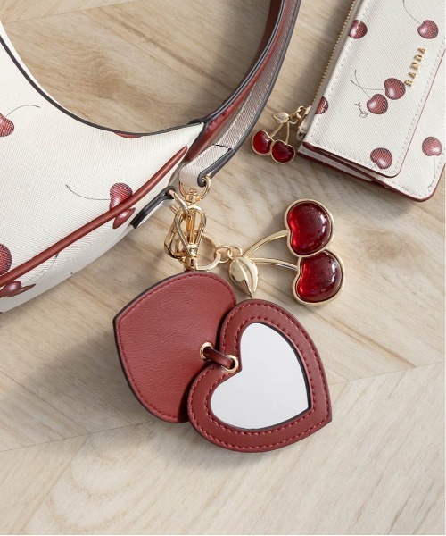 RANDA(ランダ)の「【Cherry&Strawberry】2WAY ハーフムーンショルダーバッグ(ショルダーバッグ・レディース・ブラック/アイボリー/ピンク・FREE)」の7枚目の写真