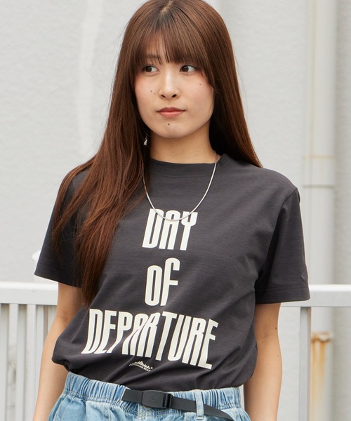 THOUSAND MILE(サウザンドマイル)の「THOUSAND MILE/サウザンドマイル SHORT SLEEVE COMPACT PRINT T-SHIRT 秋 秋服 2026年秋冬(Tシャツ/カットソー・レディース・ホワイト/ブラック/ブラウン・FREE)」の2枚目の写真
