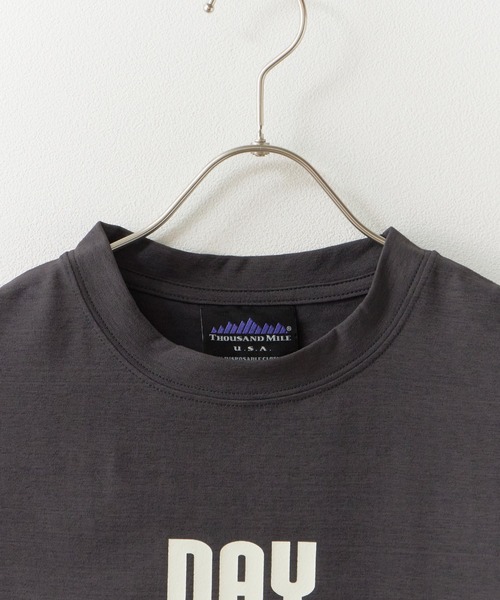 THOUSAND MILE(サウザンドマイル)の「THOUSAND MILE/サウザンドマイル SHORT SLEEVE COMPACT PRINT T-SHIRT 秋 秋服 2026年秋冬(Tシャツ/カットソー・レディース・ホワイト/ブラック/ブラウン・FREE)」の9枚目の写真
