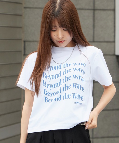 THOUSAND MILE(サウザンドマイル)の「THOUSAND MILE/サウザンドマイル SHORT SLEEVE COMPACT PRINT T-SHIRT 秋 秋服 2026年秋冬(Tシャツ/カットソー・レディース・ホワイト/ブラック/ブラウン・FREE)」の18枚目の写真