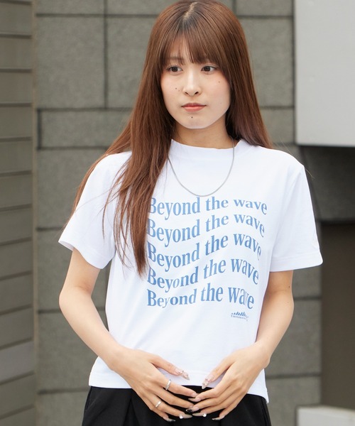 THOUSAND MILE(サウザンドマイル)の「THOUSAND MILE/サウザンドマイル SHORT SLEEVE COMPACT PRINT T-SHIRT 秋 秋服 2026年秋冬(Tシャツ/カットソー・レディース・ホワイト/ブラック/ブラウン・FREE)」の20枚目の写真