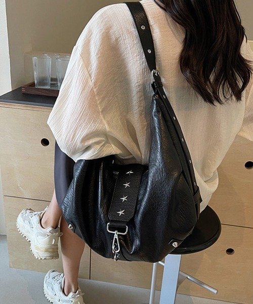 Miniministore(ミニミニストア)の「ホーボーバッグアイレットショルダーバッグ(ショルダーバッグ・レディース・ブラック/ダークブラウン・FREE)」の5枚目の写真