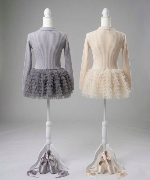LADYM(ラディム)の「【LADYM】Polo Tulle Peplum Knit(ニット/セーター・レディース・グレー/アイボリー・FREE)」の11枚目の写真