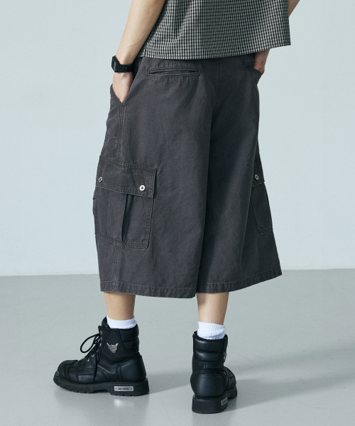 LXT（エルエックスティー）の「ウォッシュドコットンワイドカーゴバミューダパンツ[チャコール]（その他パンツ・レディース・その他・XX-LARGE/SMALL/MEDIUM/LARGE/X-LARGE）」の3枚目の写真