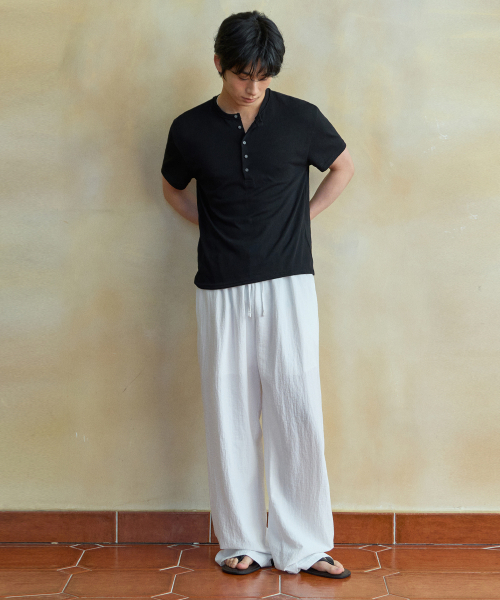 WEDNESDAY OASIS(ウェンズデーオアシス)の「ヴィンテージヘンリーネック半袖Tシャツ_3COLOR(WB6TP27)(Tシャツ/カットソー・メンズ・ブラック/アイボリー/カーキ・MEDIUM/LARGE)」の6枚目の写真