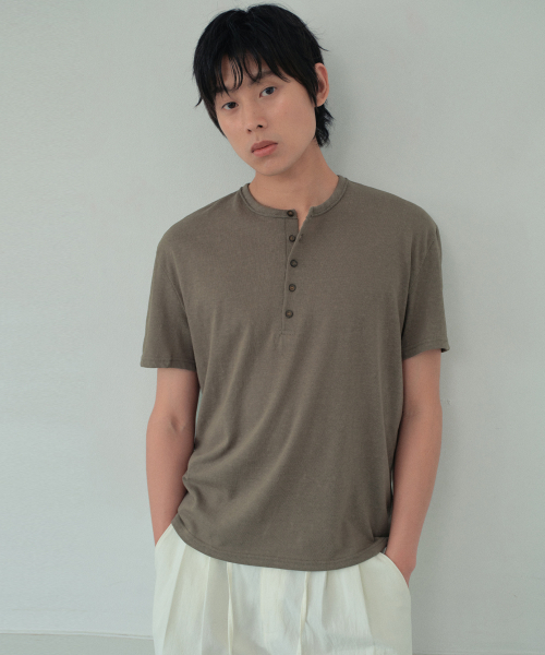 WEDNESDAY OASIS(ウェンズデーオアシス)の「ヴィンテージヘンリーネック半袖Tシャツ_3COLOR(WB6TP27)(Tシャツ/カットソー・メンズ・ブラック/アイボリー/カーキ・MEDIUM/LARGE)」の12枚目の写真