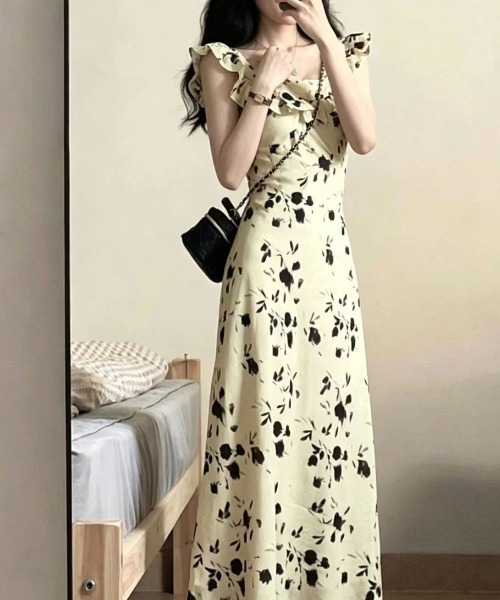 LUCPY(ラクピー)の「フラワープリントフリルワンピース(ワンピース・レディース・ホワイト・XX-LARGE/X-LARGE/LARGE/MEDIUM)」の5枚目の写真