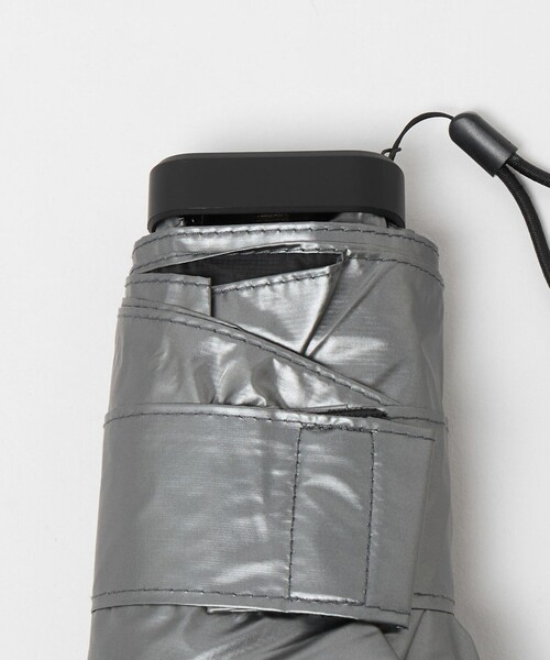 UNITED ARROWS(ユナイテッドアローズ)の「<GODO DESIGN>POCKESOL/晴雨兼用 折りたたみ傘(長傘・メンズ・ブラック/シルバー・FREE)」の20枚目の写真