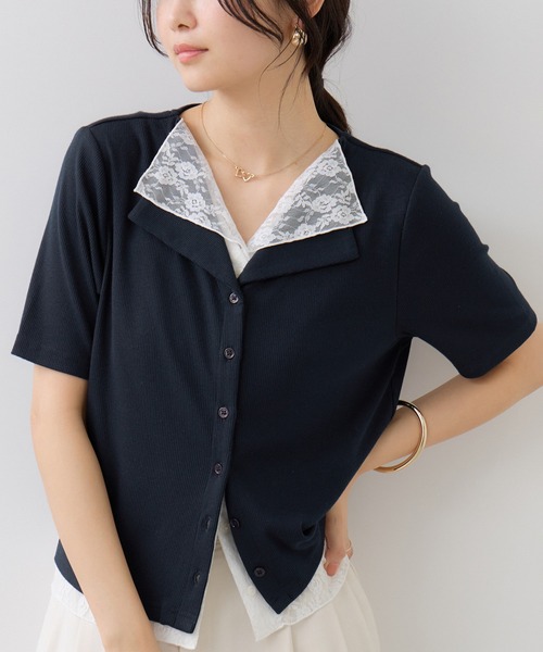 VIS(ビス)の「ドット&無地 レースドッキングレイヤード風リブカットソー(Tシャツ/カットソー・レディース・サックスブルー/オフホワイト/ネイビー・FREE)」の2枚目の写真