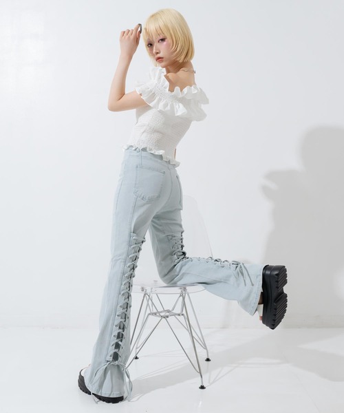 ANAP(アナップ)の「バックレースアップ ストレッチ フレアデニムパンツ(デニムパンツ・レディース・ブルー/ライトブルー・S/M)」の21枚目の写真