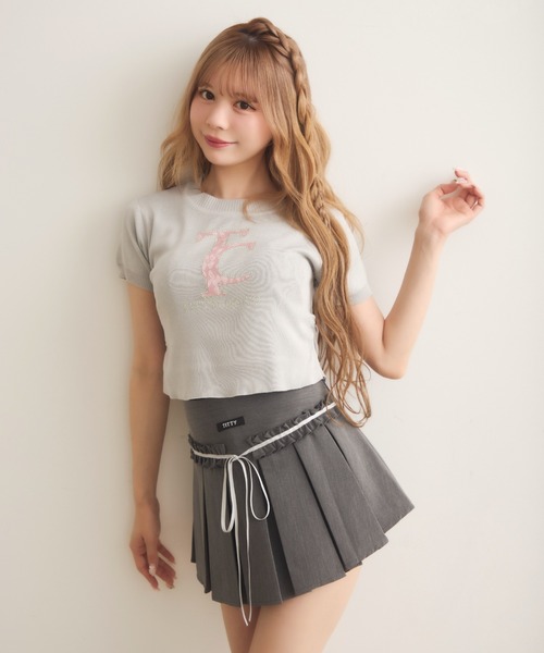 TITTY&CO.(ティティーアンドコー)の「ラインストーンロゴコンパクトTee(Tシャツ/カットソー・レディース・ホワイト/ブラック/グレー・FREE)」の4枚目の写真