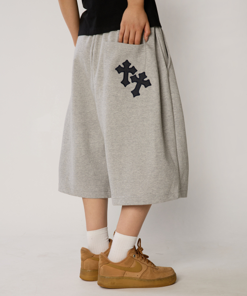 bounDary（バウンダリー）の「ツーピンタックツインクロスバミューダショートパンツ[グレー]（その他パンツ・レディース・その他・X-LARGE/LARGE）」の3枚目の写真