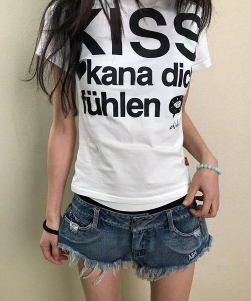 MAISON DE THERESE(メゾン ド テレーズ)の「KISS プリントロゴグラフィックTシャツ(Tシャツ/カットソー・レディース・White/ブルー・M)」の4枚目の写真