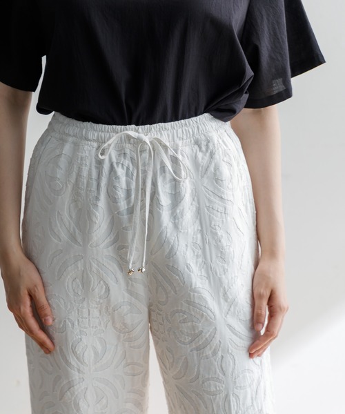 LEIN(リーン)の「リバースアップリケパンツ(その他パンツ・レディース・ホワイト・S)」の11枚目の写真