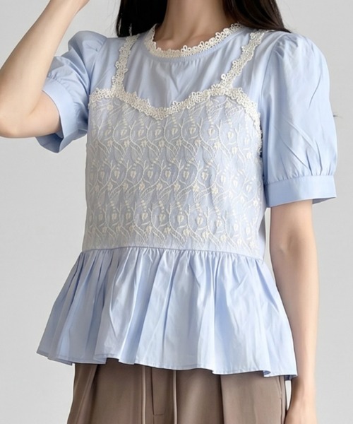 umune(ウムネ)の「ビスチェ風ブラウス 半袖 ケミカルレース 切り替え ペプラム フレンチガーリー ドッキング 重ね着風 大人可愛い トップス 夏(アンサンブル・レディース・サックスブルー/オフホワイト・FREE)」の1枚目の写真