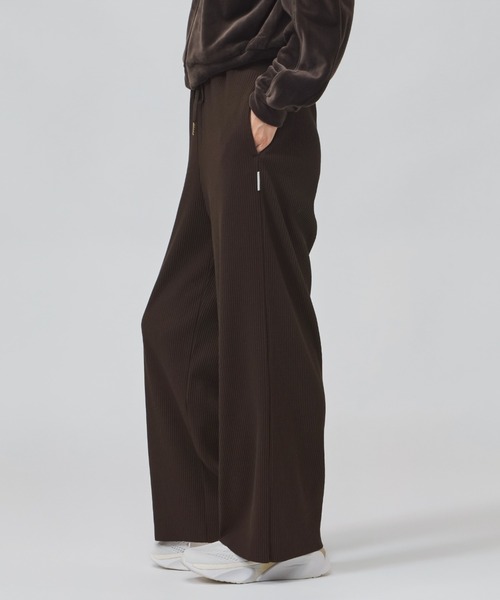TIGORA(ティゴラ)の「ティゴラ TIGORA 撥水ストレッチリブワイドパンツ(その他パンツ・レディース・ダークブラウン/ベージュ・L/M/S/XL)」の10枚目の写真
