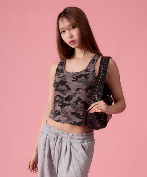 mindseeker girls(マインドシーカーガールズ)の「Studded Camouflage Tank Top / スタッズ付きカモフラージュタンクトップ(タンクトップ・レディース・グレー/カーキ・FREE)」の2枚目の写真
