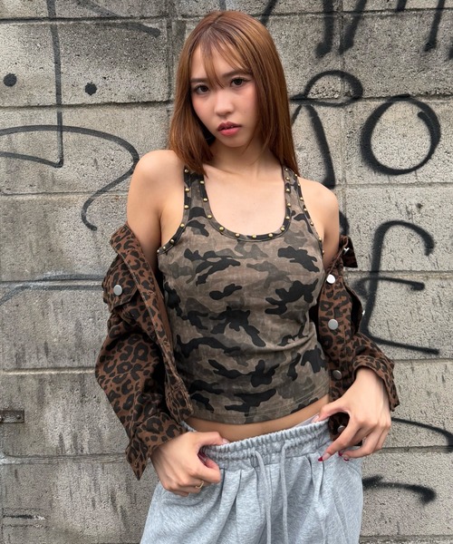 mindseeker girls(マインドシーカーガールズ)の「Studded Camouflage Tank Top / スタッズ付きカモフラージュタンクトップ(タンクトップ・レディース・グレー/カーキ・FREE)」の10枚目の写真