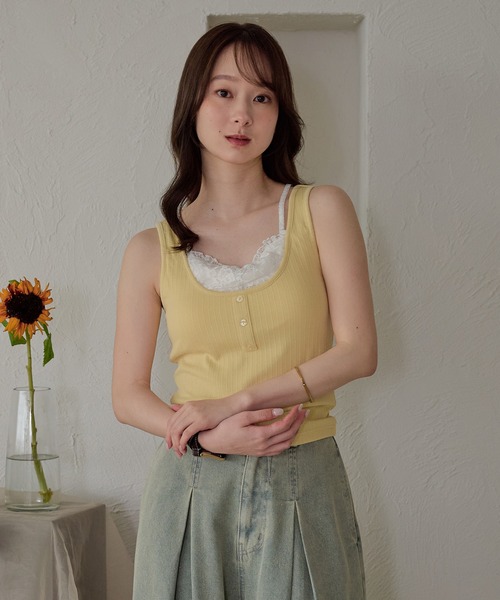 mideal(マイディール)の「lace layered tank top / レースレイヤードカップ付きタンクトップ(キャミソール・レディース・イエロー/アイボリー/ブルーグリーン・FREE)」の3枚目の写真