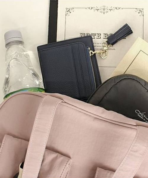 LIZDAYS(リズデイズ)の「Kacchirin LONG HANDLE BOSTON BAG(ボストンバッグ・レディース・ブラック/ブルーグレー・FREE)」の4枚目の写真